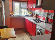 Satılır 3 otaqlı 90 m2 köhnə tikili Qara Qarayev m.