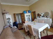 Satılır 3 otaqlı 88 m2 köhnə tikili 28 May m.