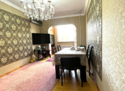 Satılır 2 otaqlı 65 m2 köhnə tikili Memar Əcəmi m.