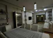 Satılır 3 otaqlı 125 m2 yeni tikili İnşaatçılar m.