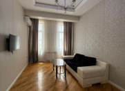 İcarəyə verilir 3 otaqlı 100 m2 yeni tikili 28 May m.