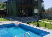 İcarəyə verilir 4 otaqlı 120 m2 həyət evi Qax