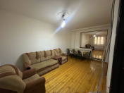 İcarəyə verilir 3 otaqlı 70 m2 köhnə tikili 7 mkr