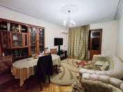 Satılır 3 otaqlı 50 m2 köhnə tikili Gənclik m.