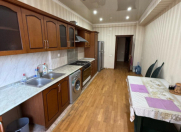 Satılır 4 otaqlı 182 m2 yeni tikili Gənclik m.