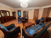 İcarəyə verilir 3 otaqlı 100 m2 köhnə tikili Nizami m.