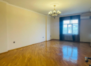İcarəyə verilir 4 otaqlı 176 m2 ofis Nizami m.