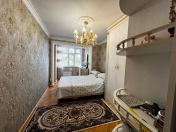 Satılır 3 otaqlı 75 m2 köhnə tikili Qara Qarayev m.