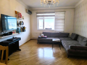 Satılır 4 otaqlı 180 m2 yeni tikili 6 mkr