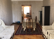 İcarəyə verilir 3 otaqlı 90 m2 köhnə tikili Xalqlar Dostluğu m.