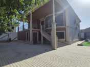 İcarəyə verilir 4 otaqlı 200 m2 həyət evi Şüvəlan