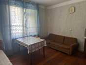 Satılır 1 otaqlı 40 m2 köhnə tikili Elmlər Akademiyası m.