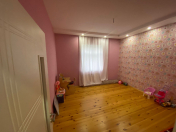 Satılır 6 otaqlı 260 m2 həyət evi Saray
