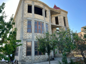 Satılır 9 otaqlı 670 m2 villa Novxanı
