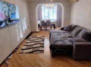 Satılır 3 otaqlı 70 m2 köhnə tikili Neftçilər m.