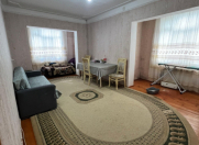 Satılır 2 otaqlı 80 m2 köhnə tikili 1 mkr