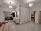 Satılır 4 otaqlı 180 m2 yeni tikili Gənclik m.