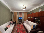 Satılır 2 otaqlı 44 m2 köhnə tikili Axundov bağı