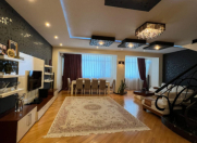 Satılır 4 otaqlı 163 m2 yeni tikili İnşaatçılar m.