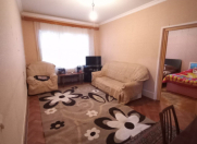 Satılır 5 otaqlı 130 m2 köhnə tikili Əhmədli m.