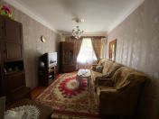 Satılır 2 otaqlı 52 m2 köhnə tikili 3 mkr