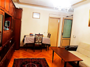 Satılır 3 otaqlı 75 m2 köhnə tikili Memar Əcəmi m.