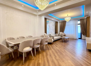 Satılır 3 otaqlı 141 m2 yeni tikili 28 May m.