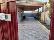 Satılır 4 otaqlı 2 m2 həyət evi Buzovna