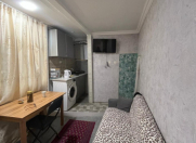 İcarəyə verilir 1 otaqlı 40 m2 köhnə tikili İçəri Şəhər m.