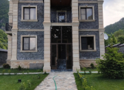 İcarəyə verilir 7 otaqlı 150 m2 həyət evi Qax