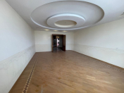 Satılır 4 otaqlı 268 m2 yeni tikili Nəsimi r.