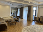 Satılır 4 otaqlı 203 m2 yeni tikili Nərimanov r.