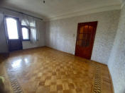 Satılır 3 otaqlı 80 m2 köhnə tikili Neftçilər m.