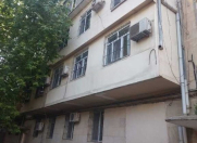 Satılır 3 otaqlı 80 m2 köhnə tikili Şah İsmayıl Xətai m.