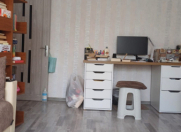 Satılır 3 otaqlı 80 m2 köhnə tikili İnşaatçılar m.