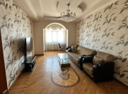 İcarəyə verilir 2 otaqlı 85 m2 yeni tikili 28 May m.