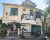 Satılır 4 otaqlı 300 m2 həyət evi Bakı