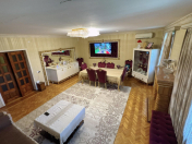 Satılır 3 otaqlı 108 m2 köhnə tikili Xalqlar Dostluğu m.