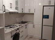 İcarəyə verilir 3 otaqlı 100 m2 yeni tikili Qara Qarayev m.