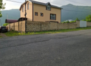 İcarəyə verilir 4 otaqlı 250 m2 həyət evi Qax