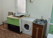 İcarəyə verilir 1 otaqlı 14 m2 köhnə tikili 28 May m.