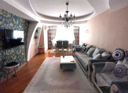 Satılır 3 otaqlı 80 m2 köhnə tikili Yasamal r.