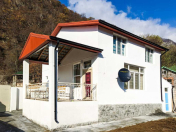 İcarəyə verilir 5 otaqlı 160 m2 villa Qax