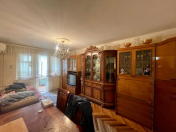 Satılır 3 otaqlı 85 m2 köhnə tikili Qara Qarayev m.