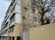 Satılır 2 otaqlı 42 m2 köhnə tikili Gənclik Mall