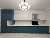 Satılır 3 otaqlı 115 m2 köhnə tikili Yasamal r.