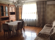 Satılır 4 otaqlı 100 m2 köhnə tikili Bakıxanov