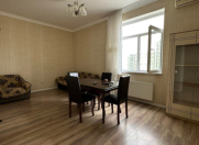 İcarəyə verilir 3 otaqlı 90 m2 yeni tikili İnşaatçılar m.