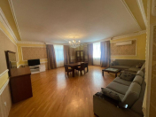 İcarəyə verilir 3 otaqlı 155 m2 yeni tikili Şah İsmayıl Xətai m.