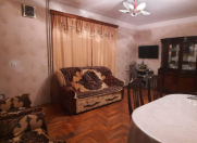 Satılır 2 otaqlı 60 m2 köhnə tikili Həzi Aslanov m.